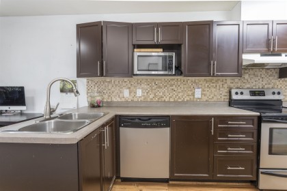 Photo 4 at 8 - 20985 Camwood Avenue, Southwest Maple Ridge, Maple Ridge