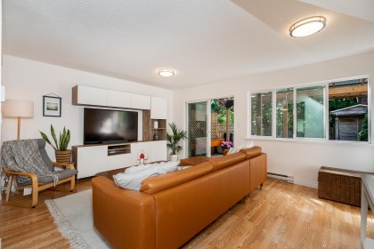 Photo 4 at 12108 Schmidt Crescent, Northwest Maple Ridge, Maple Ridge