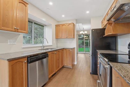 Photo 8 at 32 - 22740 116 Avenue, East Central, Maple Ridge