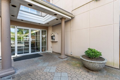 Photo 4 at 401 - 2678 Dixon Street, Central Pt Coquitlam, Port Coquitlam
