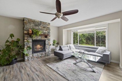 Photo 6 at 12326 234 Street, East Central, Maple Ridge