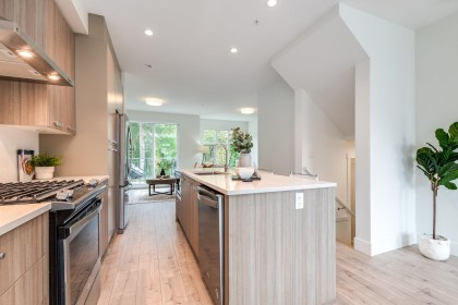 Photo 5 at 58 - 24076 112 Avenue, Cottonwood MR, Maple Ridge