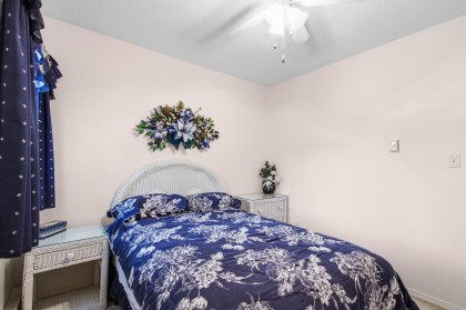 Photo 22 at 22641 Brown Avenue, East Central, Maple Ridge