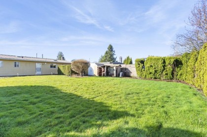 Photo 33 at 22641 Brown Avenue, East Central, Maple Ridge