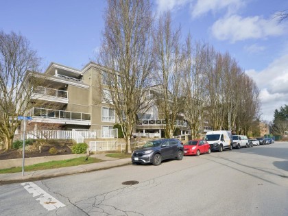 Photo 1 at 205 - 2485 Atkins Avenue, Central Pt Coquitlam, Port Coquitlam