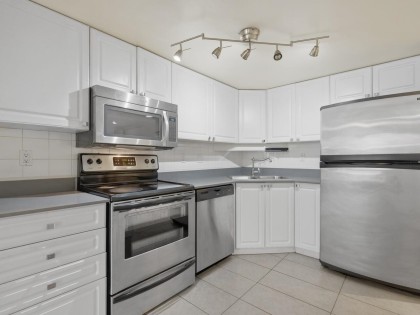Photo 8 at 205 - 2485 Atkins Avenue, Central Pt Coquitlam, Port Coquitlam