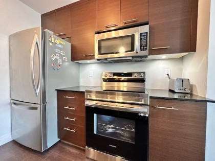 Photo 6 at 301 - 2343 Atkins Avenue, Central Pt Coquitlam, Port Coquitlam