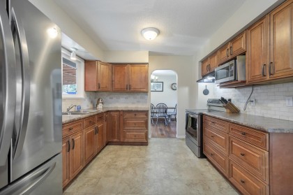 Photo 11 at 21656 Donovan Avenue, West Central, Maple Ridge