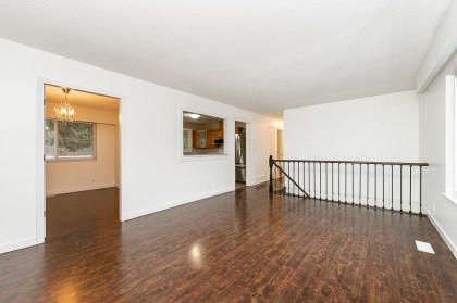 Photo 9 at 1819 Chalmers Avenue, Oxford Heights, Port Coquitlam