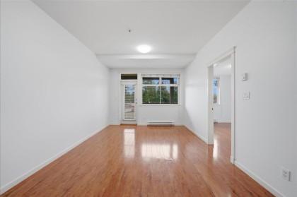 Photo 4 at 307 - 22858 Lougheed Highway, East Central, Maple Ridge