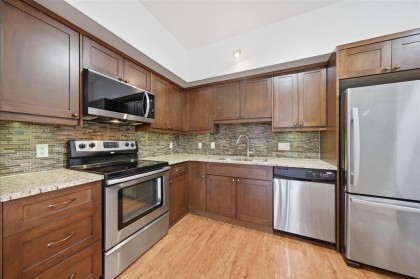 Photo 8 at 307 - 22858 Lougheed Highway, East Central, Maple Ridge