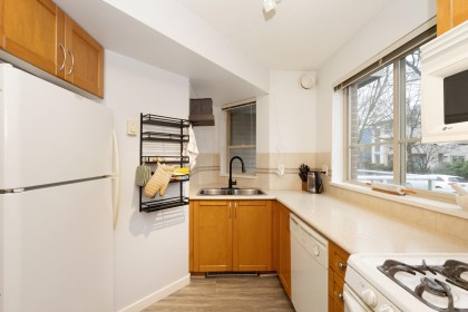 Photo 9 at 105 - 2432 Welcher Avenue, Central Pt Coquitlam, Port Coquitlam