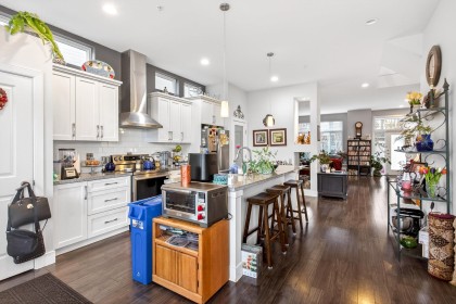 Photo 11 at 10473 Robertson Street, Albion, Maple Ridge
