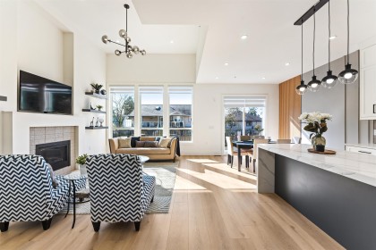 Photo 4 at 2472 Glenwood Avenue, Woodland Acres PQ, Port Coquitlam