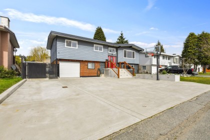 Photo 1 at 31921 Starling Avenue, Mission BC, Mission
