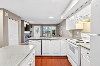 Photo 12 at 36 - 2927 Fremont Street, Riverwood, Port Coquitlam