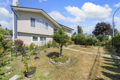Photo 1 at 1121 Prairie Avenue, Lincoln Park PQ, Port Coquitlam
