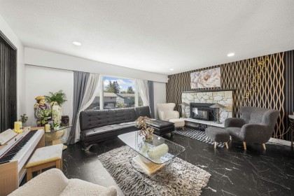 Photo 5 at 1121 Prairie Avenue, Lincoln Park PQ, Port Coquitlam