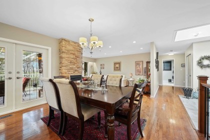 Photo 7 at 3887 Robin Place, Oxford Heights, Port Coquitlam