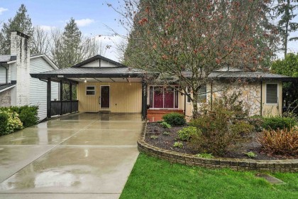 Photo 1 at 3887 Robin Place, Oxford Heights, Port Coquitlam