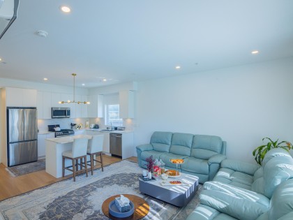 Photo 2 at 202 - 2331 Kelly Avenue, Central Pt Coquitlam, Port Coquitlam