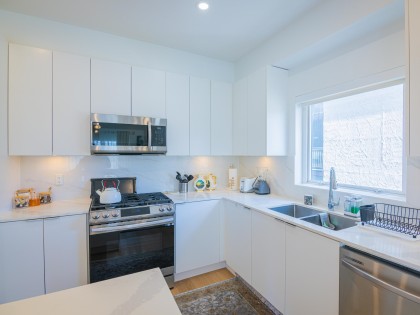 Photo 3 at 202 - 2331 Kelly Avenue, Central Pt Coquitlam, Port Coquitlam