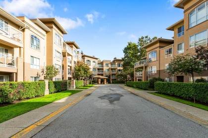 Photo 3 at 227 - 2551 Parkview Lane, Central Pt Coquitlam, Port Coquitlam