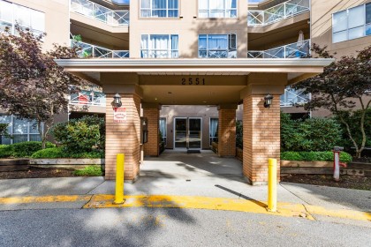 Photo 4 at 227 - 2551 Parkview Lane, Central Pt Coquitlam, Port Coquitlam