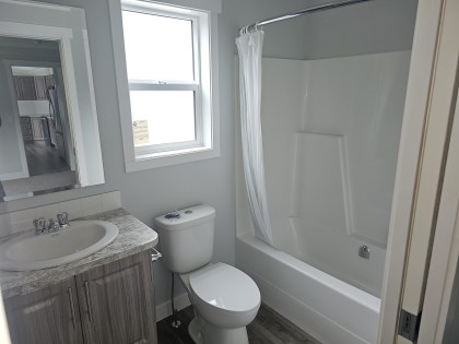 Photo 7 at 33523 Cardinal Street, Steelhead, Mission