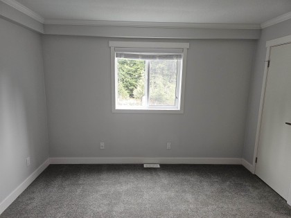 Photo 8 at 33523 Cardinal Street, Steelhead, Mission