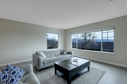 Photo 5 at 208 - 1140 Castle Crescent, Citadel PQ, Port Coquitlam