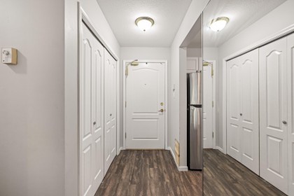 Photo 3 at 208 - 2551 Parkview Lane, Central Pt Coquitlam, Port Coquitlam