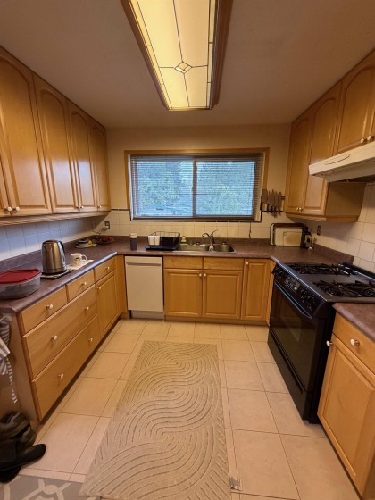 Photo 6 at 3803 Wellington Street, Oxford Heights, Port Coquitlam