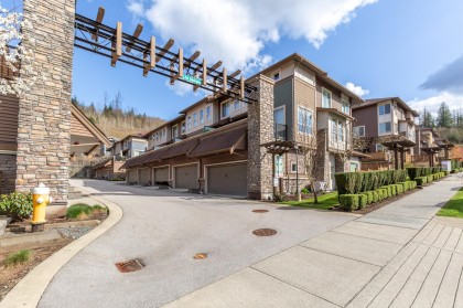 Photo 1 at 13 - 10480 248 Street, Thornhill MR, Maple Ridge