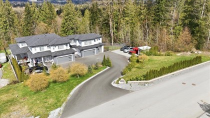Photo 1 at 25507 Bosonworth Avenue, Thornhill MR, Maple Ridge