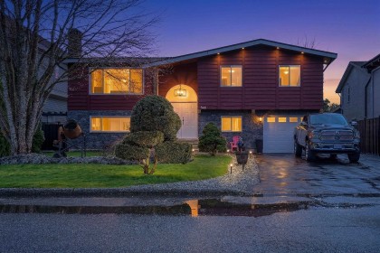 Photo 2 at 846 Wright Avenue, Lincoln Park PQ, Port Coquitlam