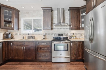 Photo 3 at 846 Wright Avenue, Lincoln Park PQ, Port Coquitlam