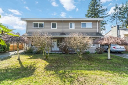 Photo 2 at 3631 Flint Street, Glenwood PQ, Port Coquitlam