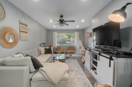 Photo 5 at 3631 Flint Street, Glenwood PQ, Port Coquitlam