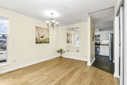 Photo 12 at 404 - 2340 Hawthorne Avenue, Central Pt Coquitlam, Port Coquitlam