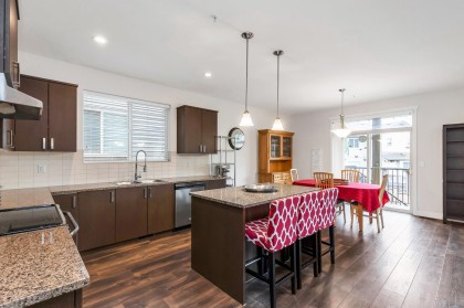 Photo 8 at 10777 Erskine Street, Thornhill MR, Maple Ridge