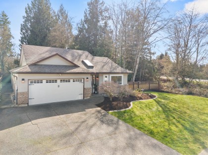 Photo 2 at 23216 121a Avenue, East Central, Maple Ridge