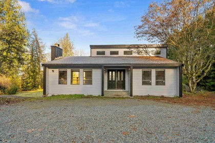 Photo 2 at 25443 Bosonworth Avenue, Thornhill MR, Maple Ridge