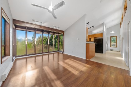 Photo 8 at 25443 Bosonworth Avenue, Thornhill MR, Maple Ridge