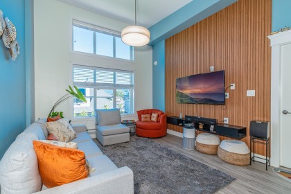 Photo 2 at 404 - 2389 Hawthorne Avenue, Central Pt Coquitlam, Port Coquitlam