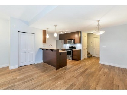 Photo 7 at 103 - 2343 Atkins Avenue, Central Pt Coquitlam, Port Coquitlam