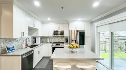 Photo 11 at 38 - 22977 116 Avenue, East Central, Maple Ridge