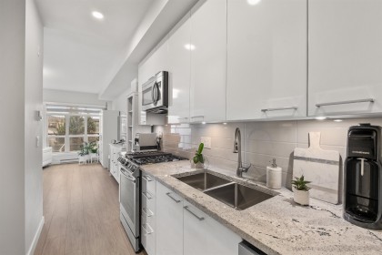 Photo 7 at 301 - 2356 Welcher Avenue, Central Pt Coquitlam, Port Coquitlam