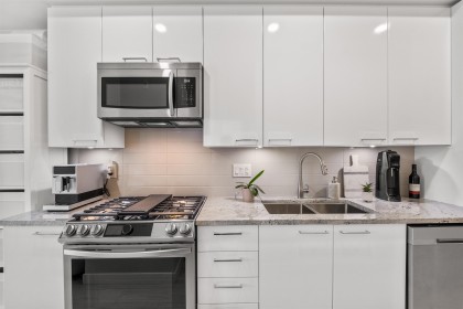 Photo 5 at 301 - 2356 Welcher Avenue, Central Pt Coquitlam, Port Coquitlam