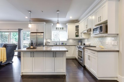 Photo 7 at 3968 Robin Place, Oxford Heights, Port Coquitlam